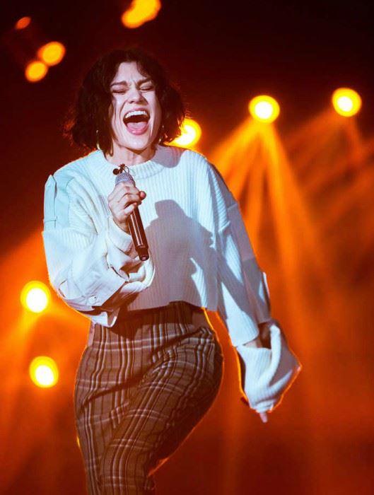 jessie j在《歌手》第一轮排位称霸 这期的首位踢馆歌手竟然是她? |goxuan